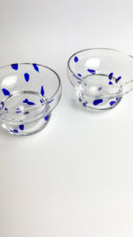 SZKLANKI RUNO LARGE (2szt) transparentne + kobaltowe ciapki - obrazek 2