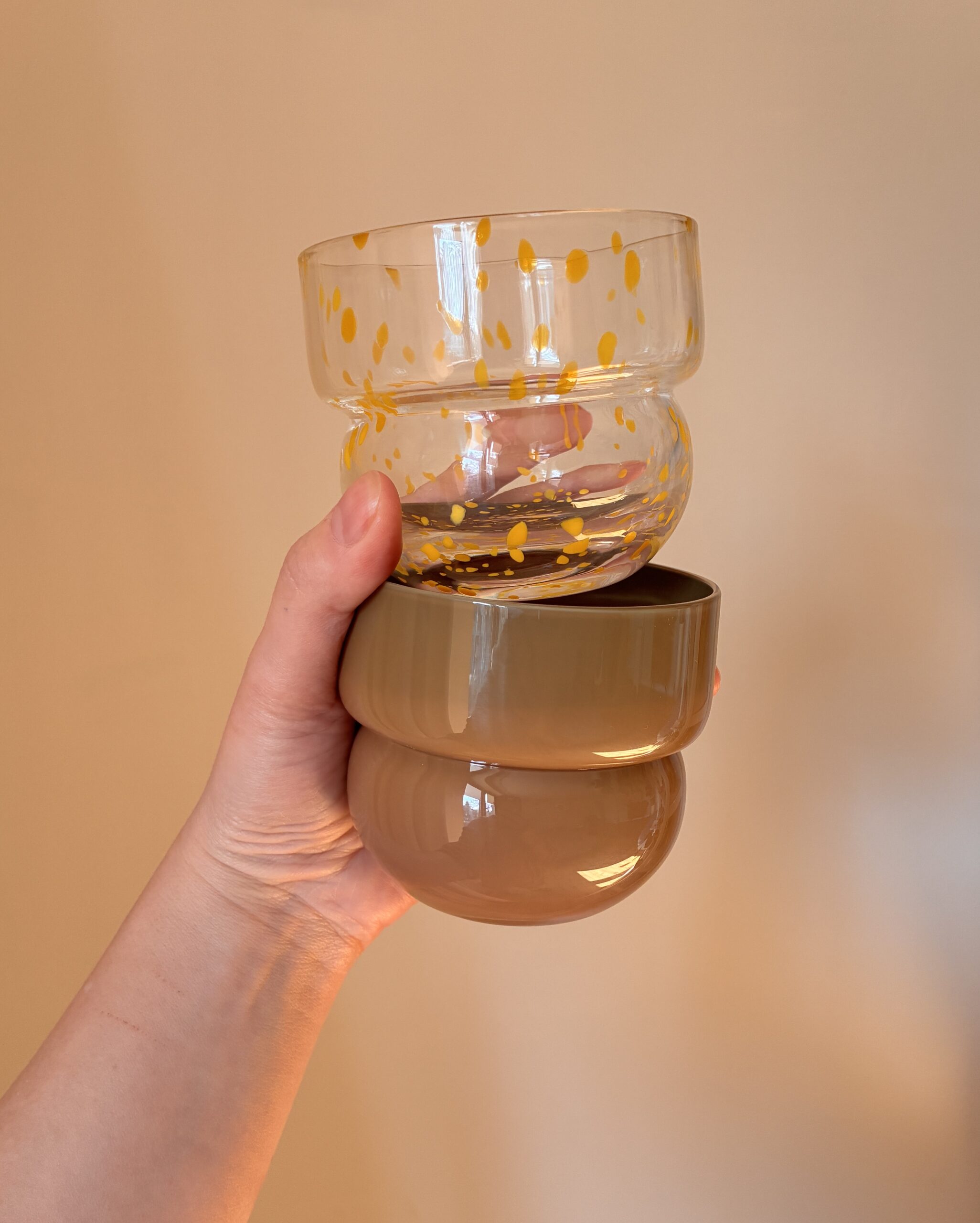 SZKLANKI RUNO MIX REGULAR (2szt.) latte + żółte kropki